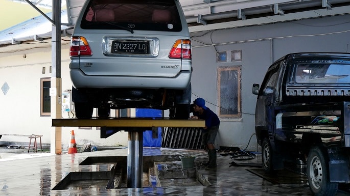 biaya cuci mobil hidrolik