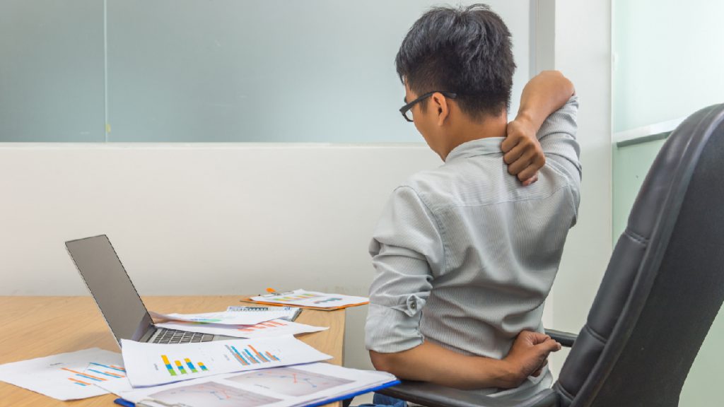 gejala penyakit ginjal pria dan wanita | roojai.co.id